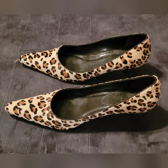 Ann Taylor Loft women's flats - Picture 3 of 5